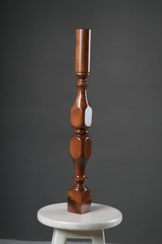 پایه نرده چوبی راه پله خراطی کد kh36 رنگ شده سوراخدار( میلترانسخور )